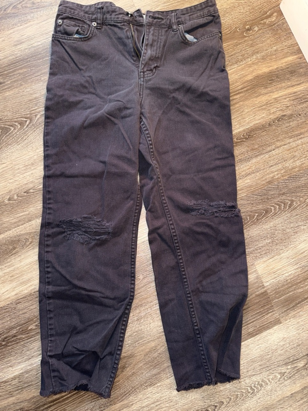 AMUSE SOCIETY Distressed straight leg jean BLACK raw hem stretch womens 28